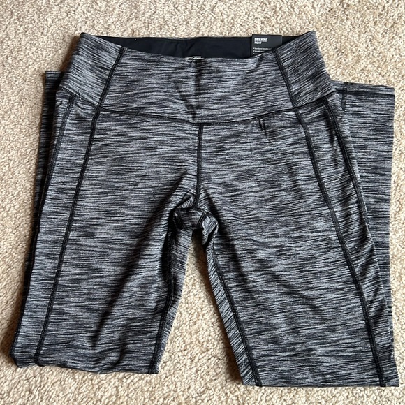 Victoria’s Secret VSX knockout tight grey Heather black pockets legging large - Picture 4 of 10